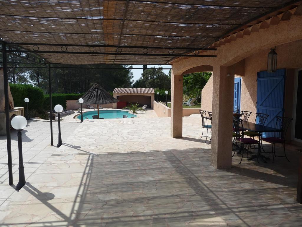 Bed and Breakfast La Bastide Des Selves Draguignan Exterior foto