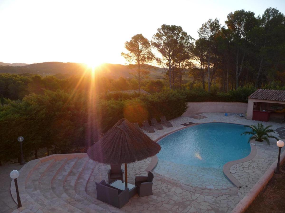 Bed and Breakfast La Bastide Des Selves Draguignan Exterior foto